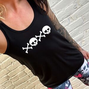 CVG XOXO SKULLS TANK sz L